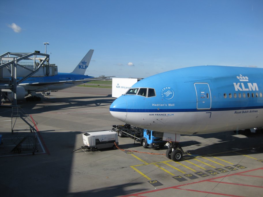 KLM777-200ER